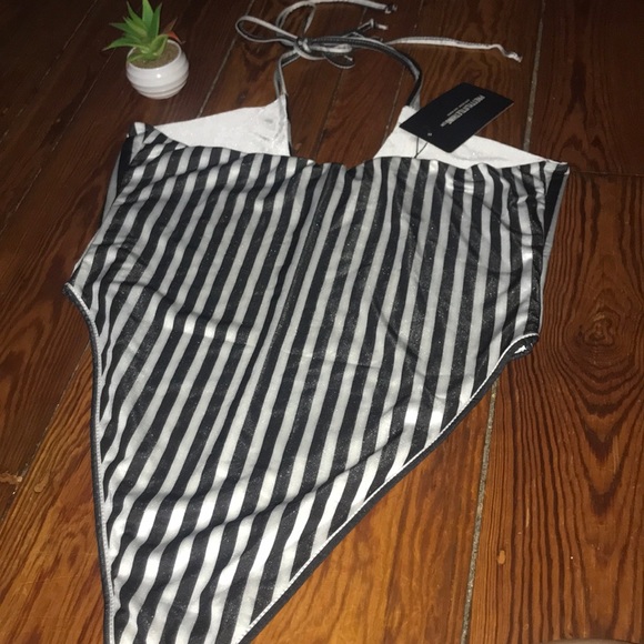 Pretty Little Thing One Piece size 12 - Picture 4 of 7